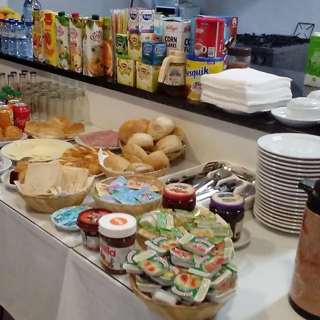 ゲストハウス Tires